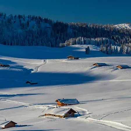 Herbst Wohnerlebnis * لوفر